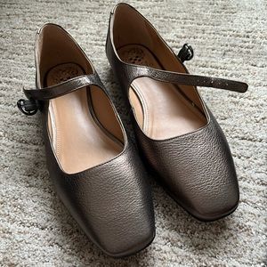Vince Camuto Perrie Flat